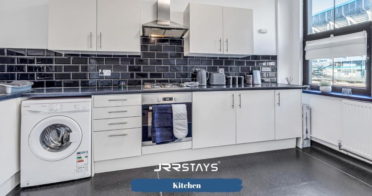 Cardiff Stylish 2 Bedroom Sleeps 6 Wi-Fi - Jrr Stays Exterior photo